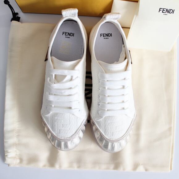Fendi Promenade FF Logo White Canvas Clear Lace Up Low-Top Sneakers - Picture 7 of 14